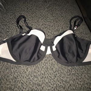 NWT, Victoria Secret matching bra and panty